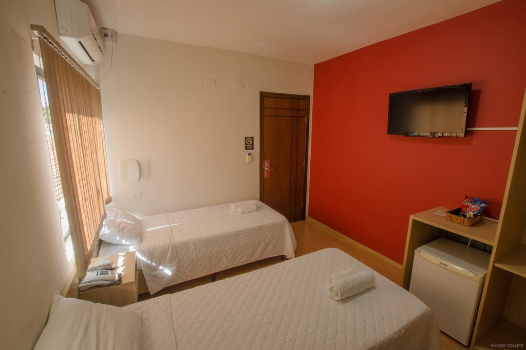 Hotel Dom Thomaz Jaguariaiva Luaran gambar